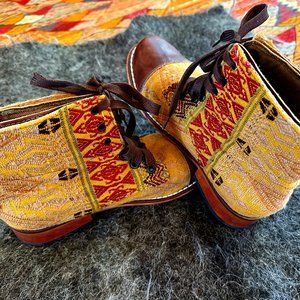 Leather and Handwoven Tapestry Ankle Boots, High-Tops, Size 6 to 6-1/2 Women's